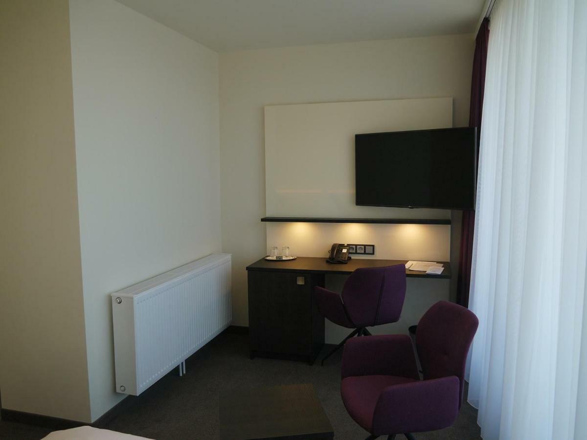 Hotel Am Berg Esslingen Έσλινγκεν Εξωτερικό φωτογραφία