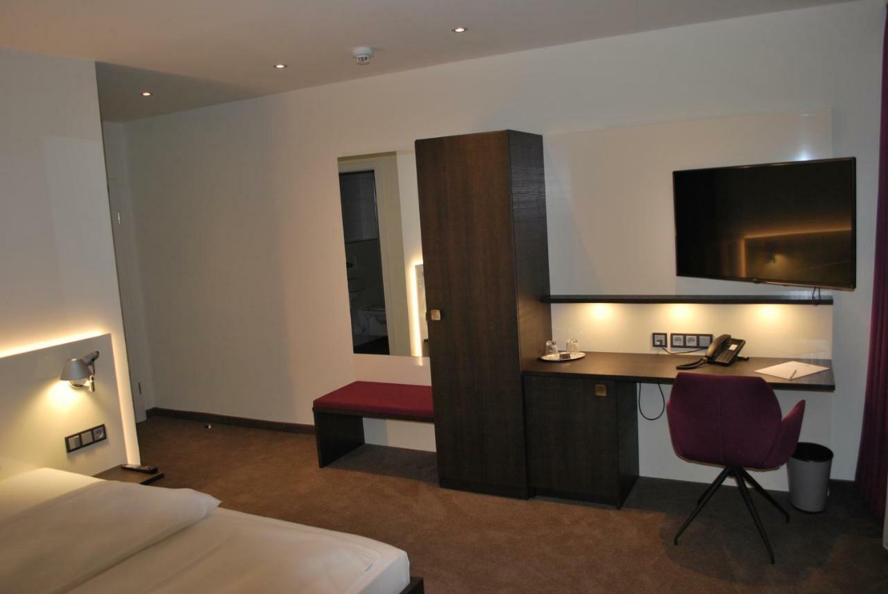 Hotel Am Berg Esslingen Έσλινγκεν Εξωτερικό φωτογραφία