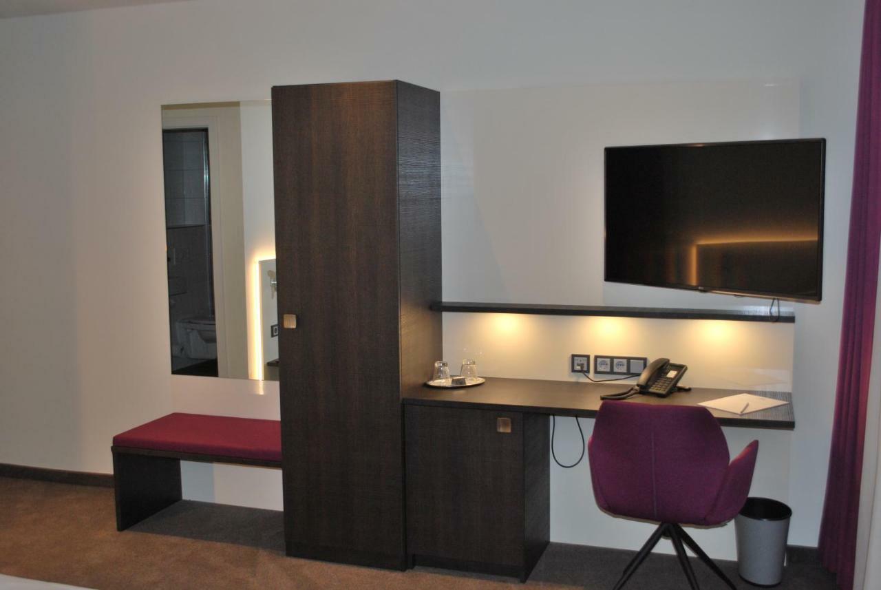 Hotel Am Berg Esslingen Έσλινγκεν Εξωτερικό φωτογραφία